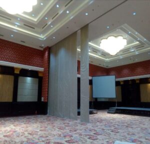 Pintu Geser: Memaksimalkan Fungsionalitas dan Estetika dalam Desain Rumah