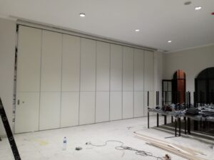 Penyekat Samowa (Persection) : Solusi Elegan untuk Penyekat Ruangan