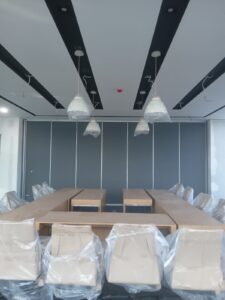 Partisi geser kantor pemerintahan