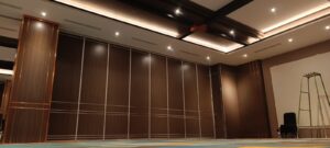 pintu partisi lipat geser