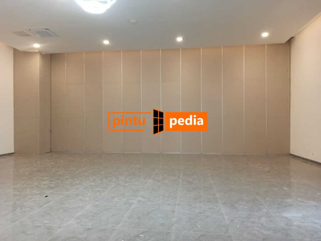 partisi geser hemat tempat